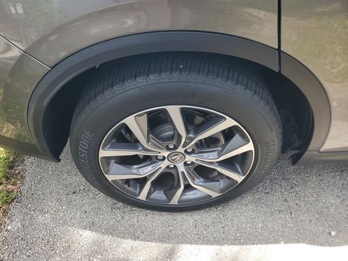 Used 2024 Acura MDX SH-AWD w/ Technology Package image 9