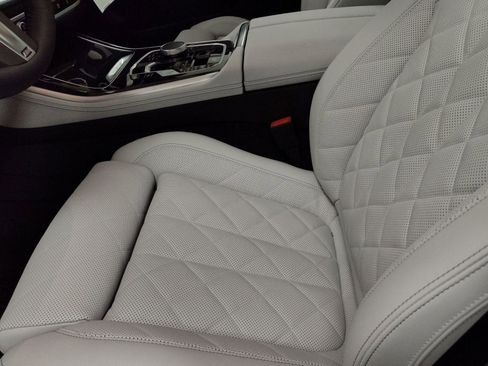 New 2026 BMW X5 xDrive40i w/ M Sport Package image 17