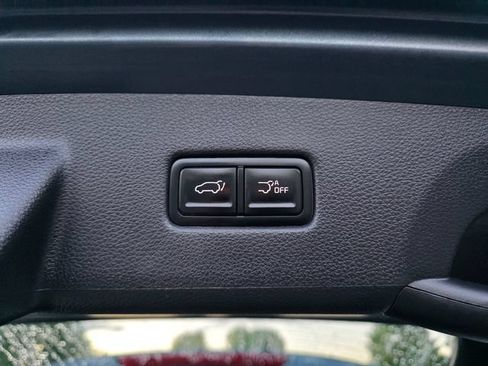 Certified 2024 Kia Carnival SX Prestige FWD image 11