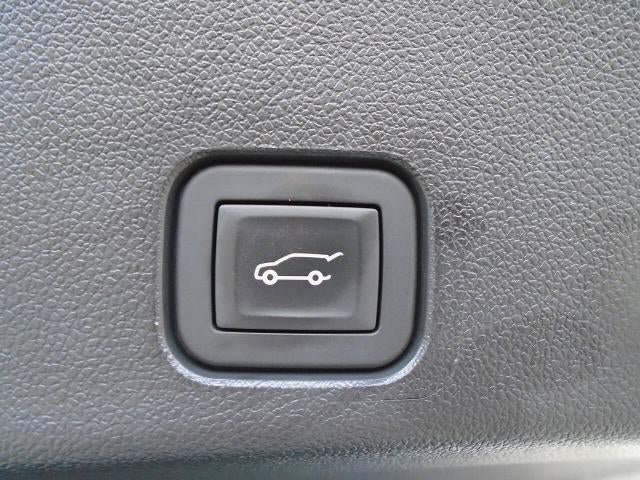 Certified 2025 Buick Enclave Avenir w/ Super Cruise Package AWD/4WD image 33