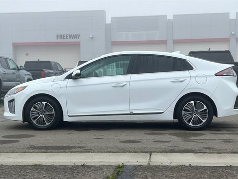 Used 2021 Hyundai Ioniq SEL image 9