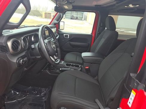 Used 2019 Jeep Wrangler Sport image 11