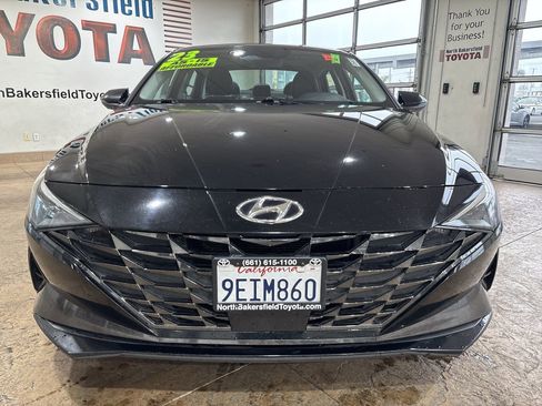 Used 2023 Hyundai Elantra Limited image 5