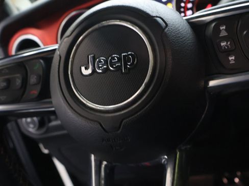 Used 2020 Jeep Gladiator Rubicon AWD/4WD image 22