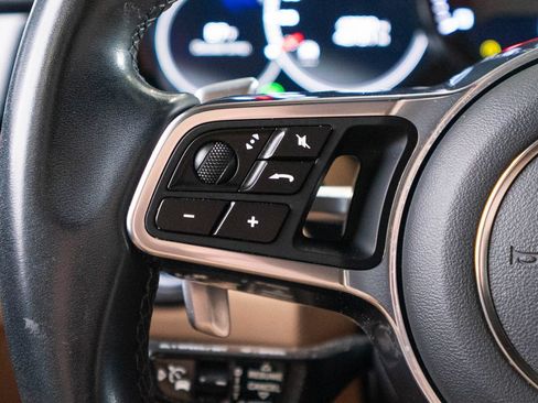 Certified 2019 Porsche Cayenne AWD/4WD image 33