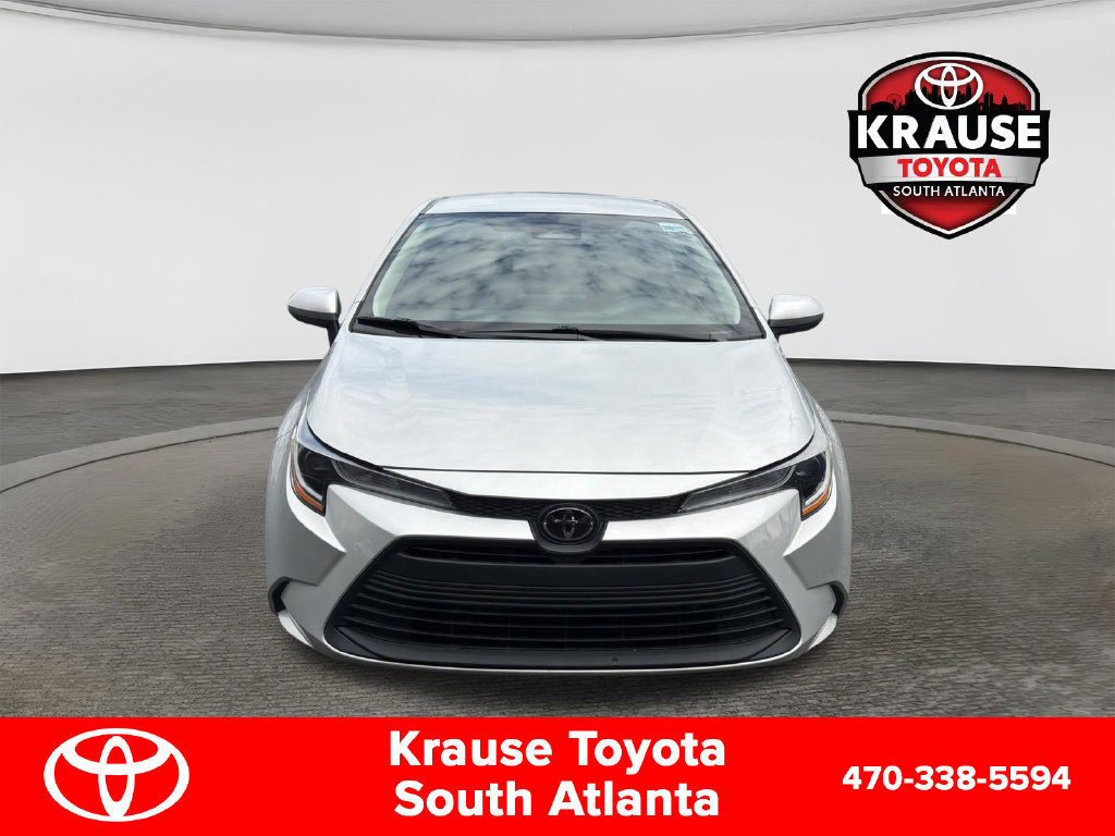 Used 2025 Toyota Corolla LE FWD image 2