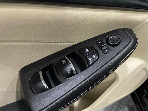 Used 2019 Nissan Maxima Platinum w/ Sport Mat Group image 17