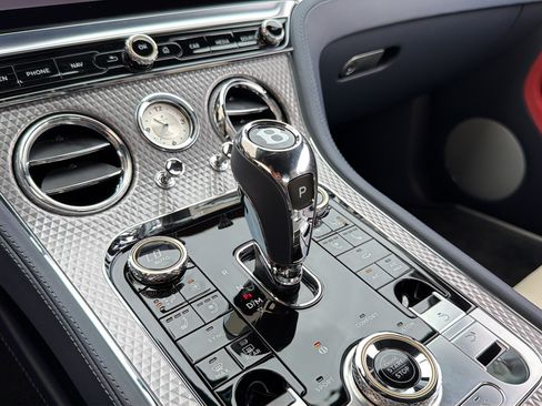 Used 2022 Bentley Continental GT AWD/4WD image 30