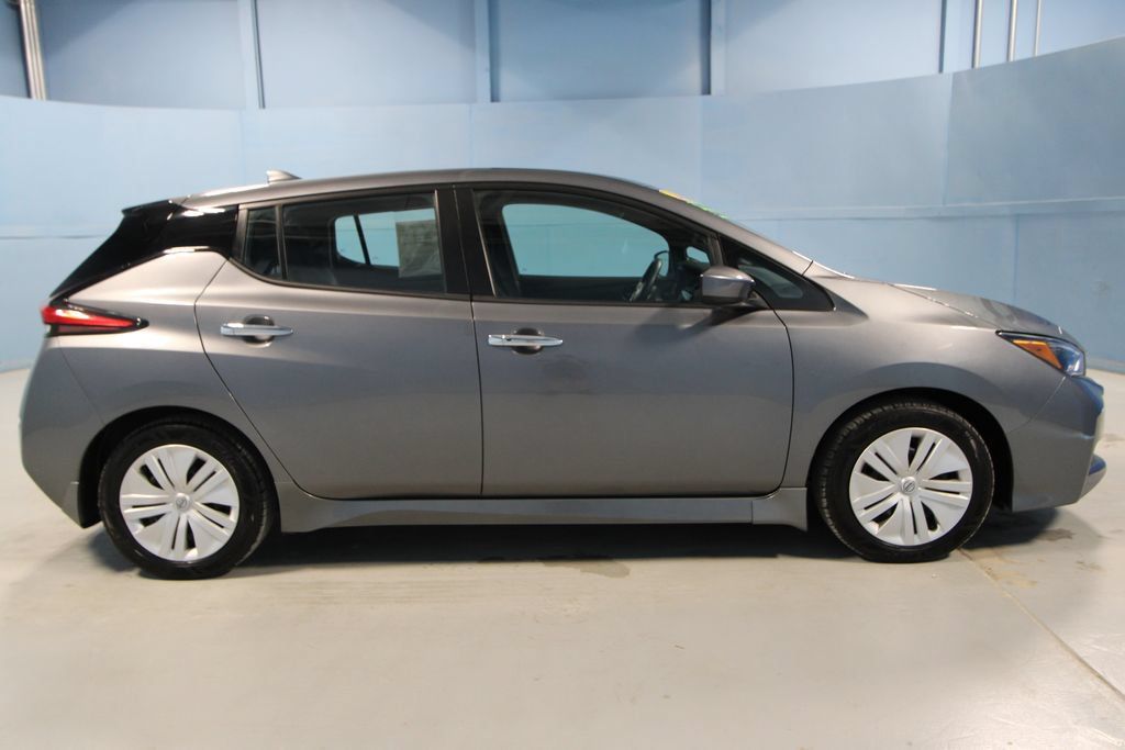Used 2025 Nissan Leaf S FWD image 30