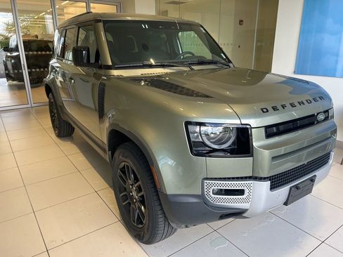 Used 2025 Land Rover Defender 110 S image 18