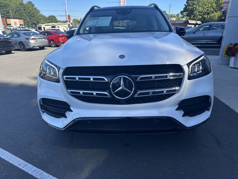 Used 2023 Mercedes-Benz GLS 450 4MATIC image 3