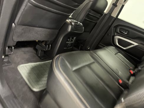 Used 2016 Nissan Titan SL image 17