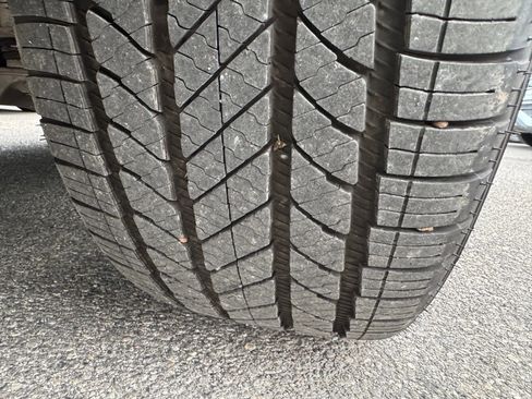 Used 2018 Volvo XC90 T6 Momentum w/ Convenience Package image 10