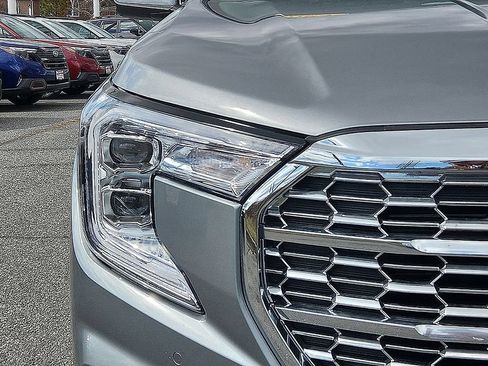 Used 2023 GMC Terrain Denali AWD/4WD image 9