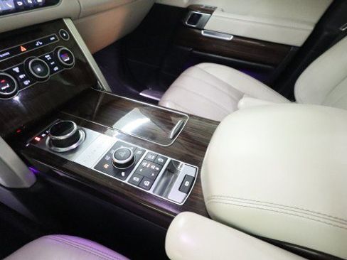 Used 2017 Land Rover Range Rover Supercharged image 21