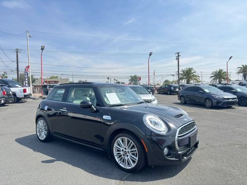 Used 2016 MINI Cooper S FWD image 11
