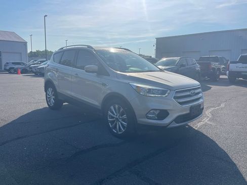 Used 2017 Ford Escape Titanium w/ Equipment Group 301A AWD/4WD image 7