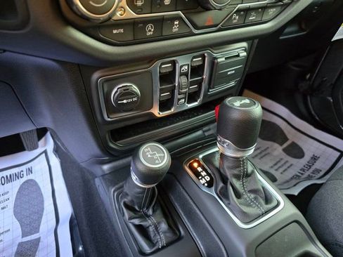New 2025 Jeep Wrangler Unlimited Sahara w/ Safety Group AWD/4WD image 25