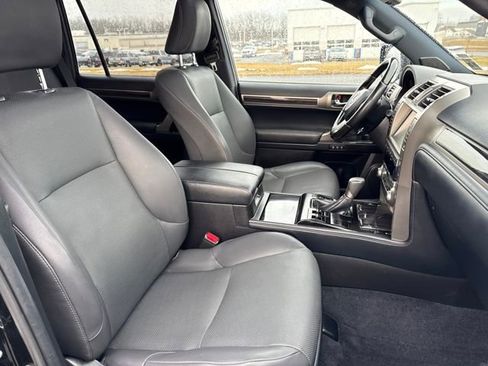 Used 2021 Lexus GX 460 Premium w/ Premium Package image 13