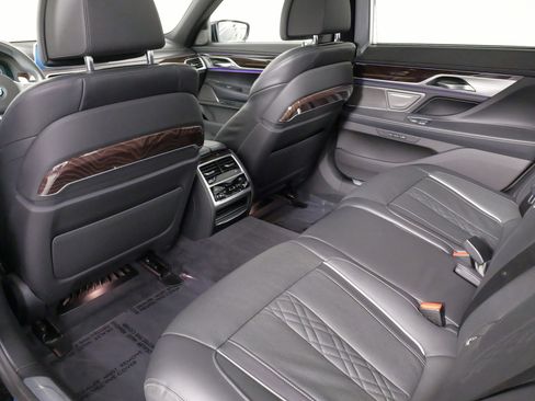 Used 2022 BMW 750i xDrive 750i xDrive w/ Executive Package image 40