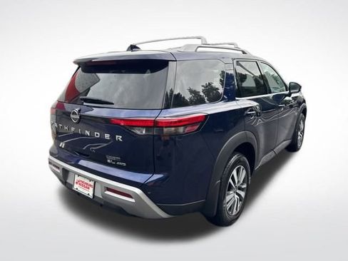 Used 2024 Nissan Pathfinder SL image 6