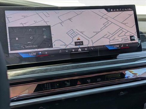 New 2025 BMW 750e xDrive 750e xDrive image 14