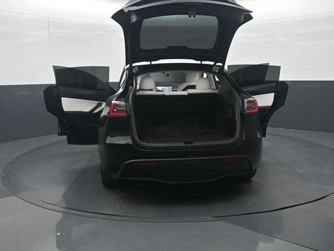 Used 2021 Tesla Model Y Long Range AWD/4WD image 38