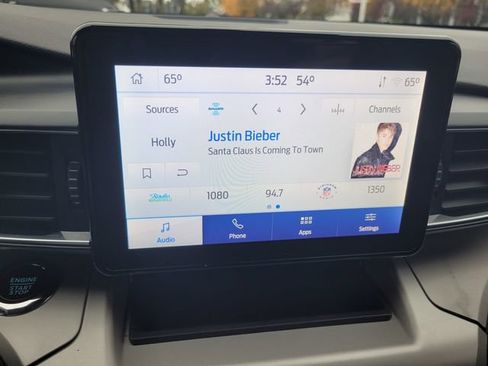 Certified 2022 Ford Explorer XLT w/ Equipment Group 202A image 22