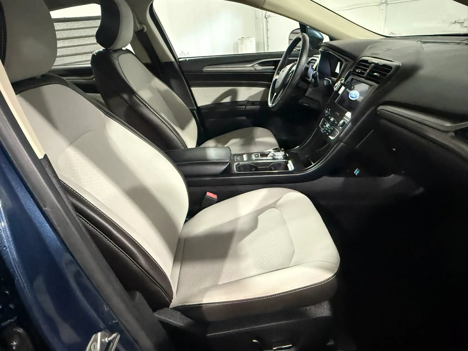 Used 2019 Ford Fusion SE w/ Equipment Group 151A FWD image 32