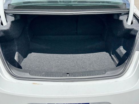 Used 2013 Chevrolet Malibu LT FWD image 5