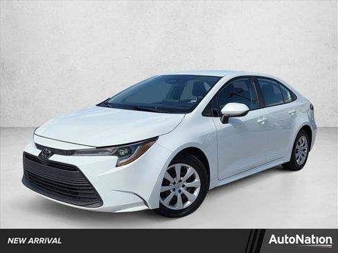 Used 2024 Toyota Corolla LE FWD image 1