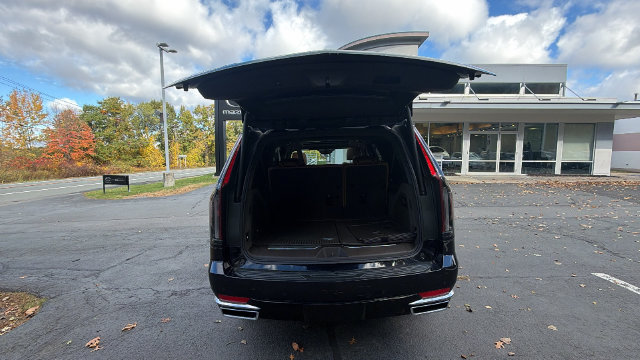 Used 2022 Cadillac Escalade ESV Premium Luxury w/ Performance Package AWD/4WD image 14