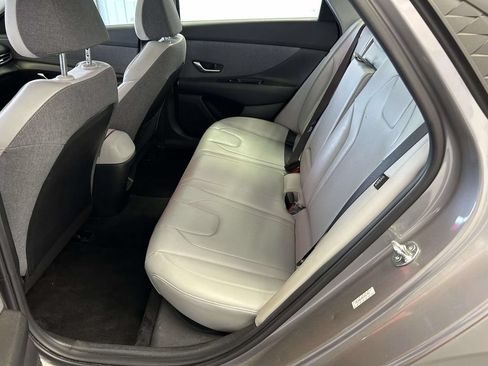 Used 2024 Hyundai Elantra Limited FWD image 15