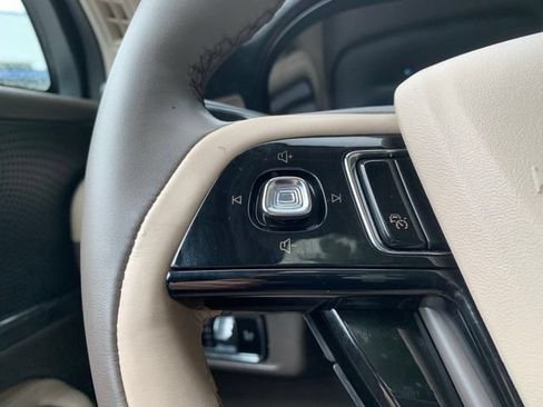 Certified 2024 Lincoln Corsair Grand Touring AWD/4WD image 19