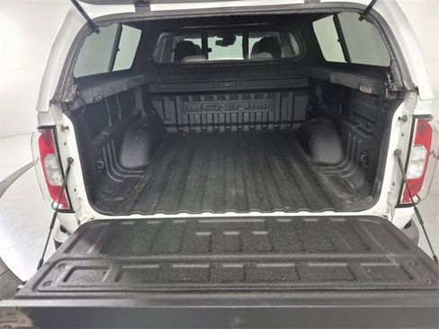 Used 2018 GMC Canyon Denali image 15