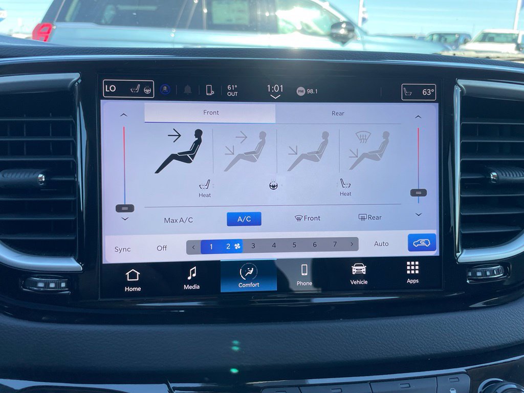 Used 2023 Chrysler Pacifica Touring-L FWD image 17