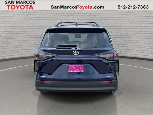 New 2026 Toyota Sienna XLE image 6