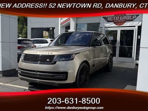 Used 2023 Land Rover Range Rover SE AWD/4WD image 1