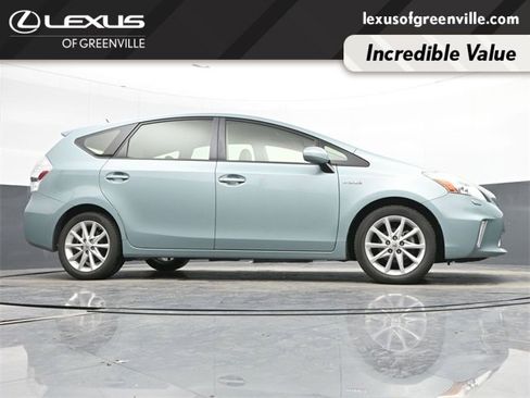 Used 2014 Toyota Prius V Five image 11