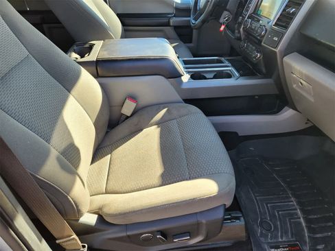 Used 2017 Ford F150 XLT w/ Equipment Group 302A Luxury image 29