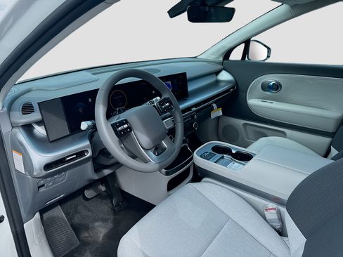 New 2026 Hyundai Ioniq 9 SE image 7