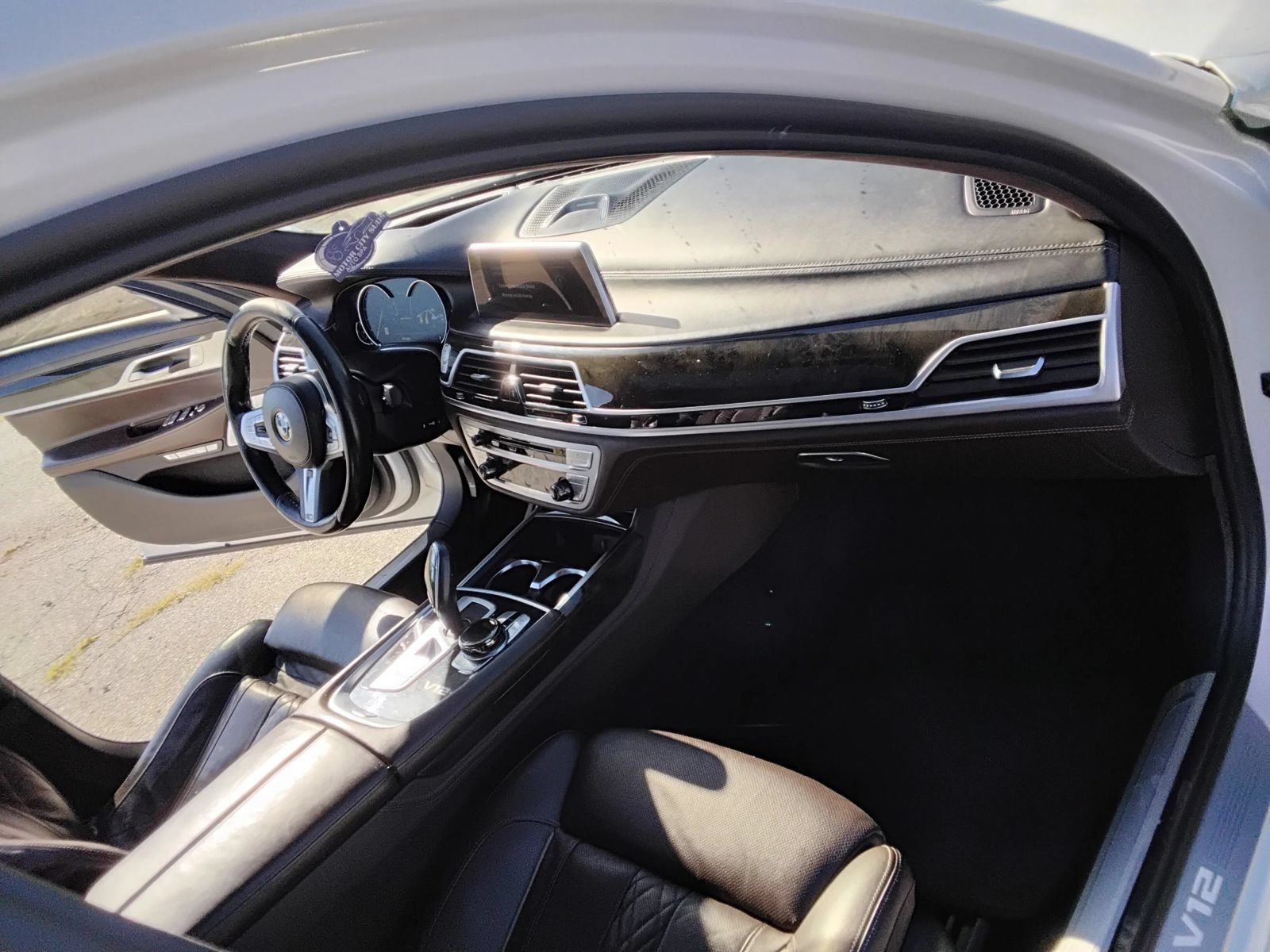 Used 2018 BMW M760i xDrive AWD/4WD image 16