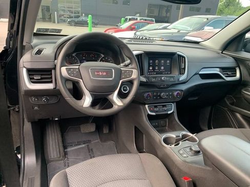 Used 2022 GMC Terrain SLE w/ Driver Convenience Package AWD/4WD image 16