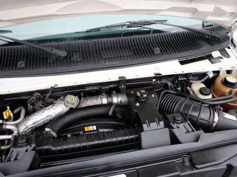 Used 2006 Ford E-350 and Econoline 350 Super Duty image 14