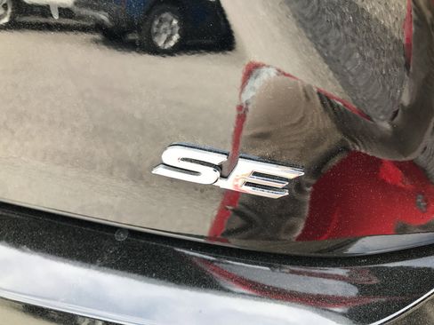 Certified 2025 Toyota Camry SE AWD/4WD image 9