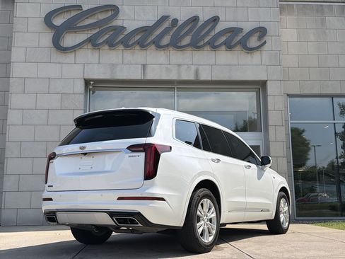 Used 2022 Cadillac XT6 Luxury FWD image 4