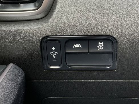 Used 2022 Kia Sorento S w/ Panoramic Sunroof Package image 16