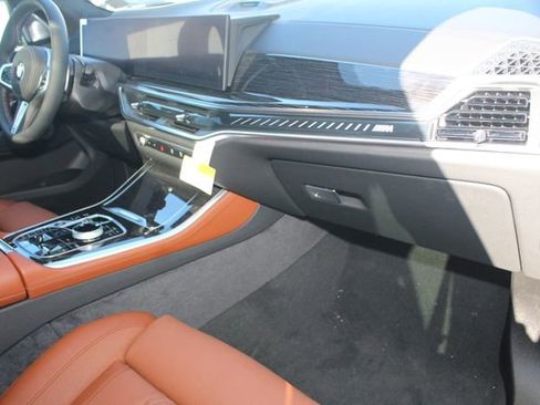 New 2026 BMW X5 M60i image 24