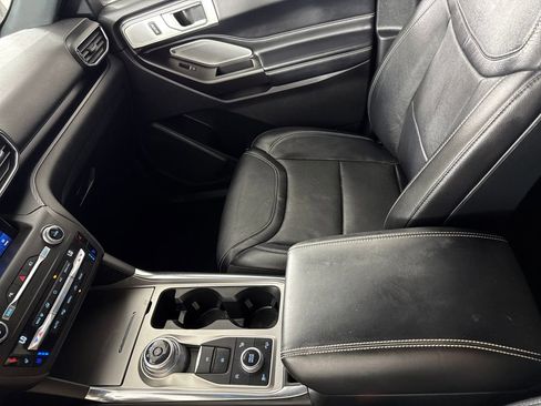 Used 2020 Ford Explorer ST w/ ST Street Pack image 16