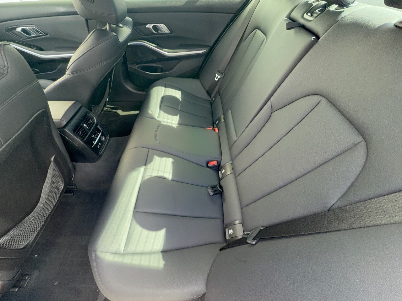 Used 2020 BMW 330i xDrive Sedan w/ Convenience Package AWD/4WD image 25